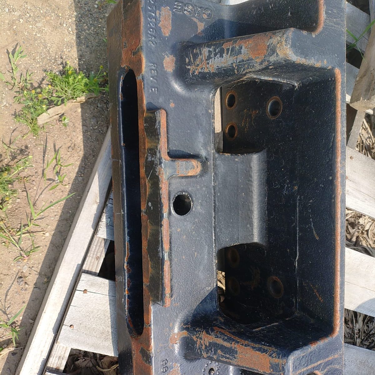 Magnum weight bracket 257326A2